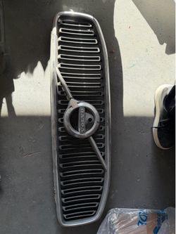 Genuine OEM Volvo Front Upper Grille Chrome With Emblem