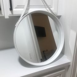 Circle Mirror