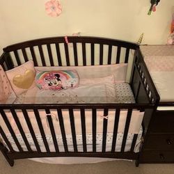 Convertible Crib with Changer
