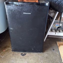 Mini Fridge 