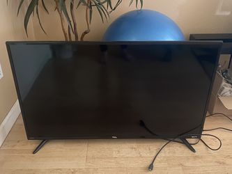 TCL Roku 40” TV