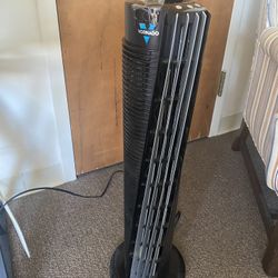 VORNADO TOWER FAN -W-REMOTE