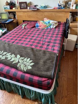 Full size bed, headboard, 2x side tables