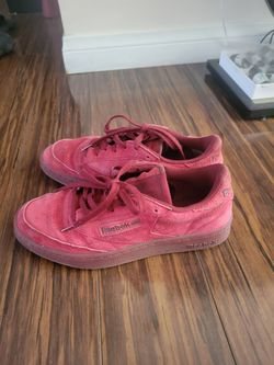 Red Reebok Suede Low Top Sneakers Men's 7.5 – Classic Style