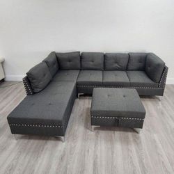 SECTIONAL SOFA WHIT OTTOMAN, **** FINANCING AVAILABLE NO CREDIT NEEDED 