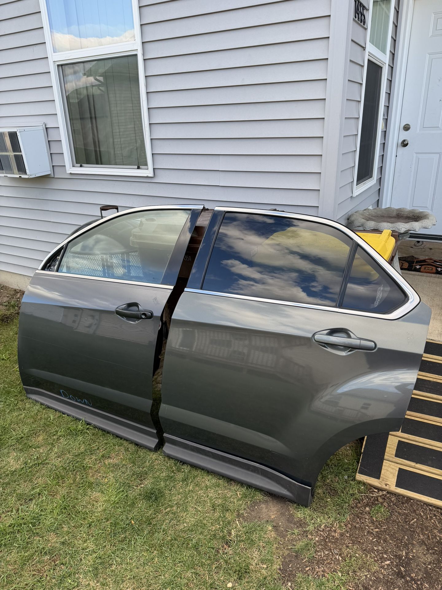 2010, 2011, 2012, 2013, 2014, 2015 Chevrolet Equinox Set Of Grey Driver Side Doors