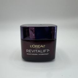 L'Oreal Paris Revitalift Triple Power Anti-Aging Face Moisturizer