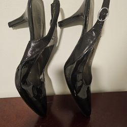 $15.00 - Women Shoes, East 54th Brand!  Medium-Low Heel/Elegant/Size 9.5 - Lowest Price