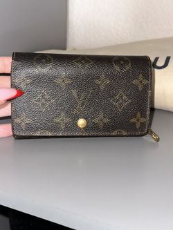 Louis Vuitton Tressor Wallet