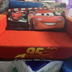ˈsōfə ˌbed