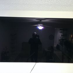 LG C2 77inch OLED - Damaged 