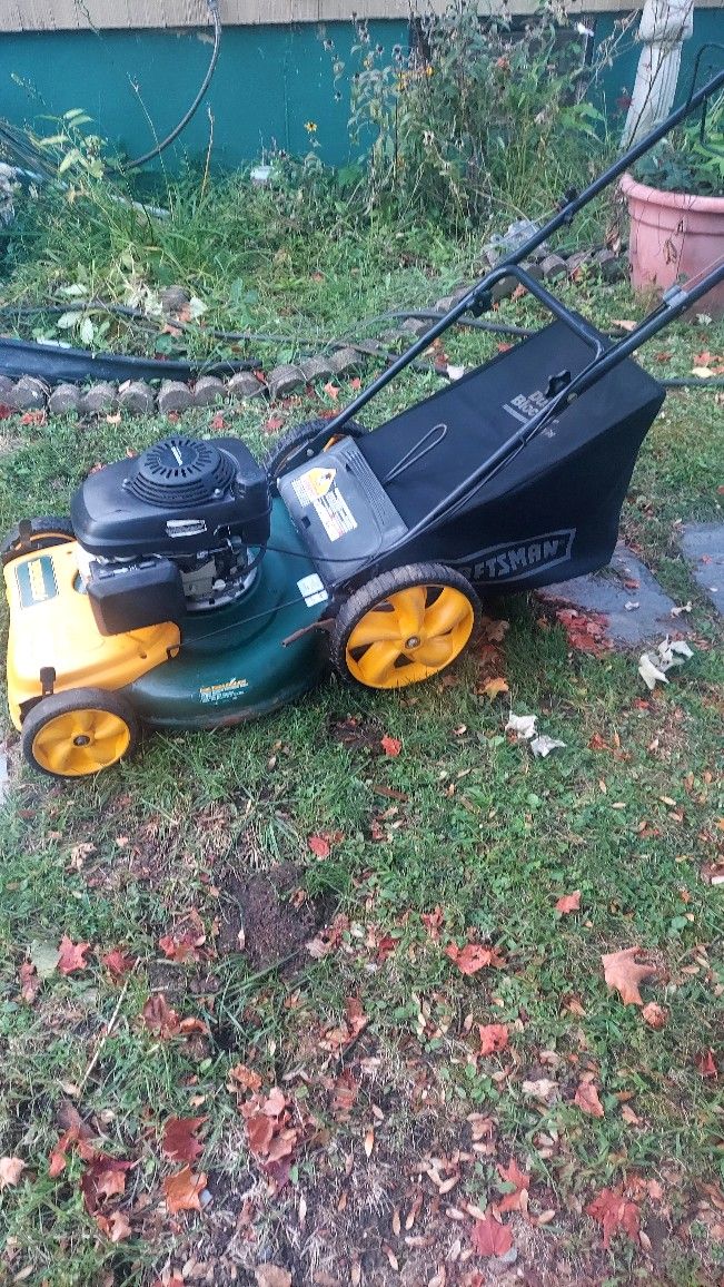 Yard Man (Honda Engine) Lawnmower