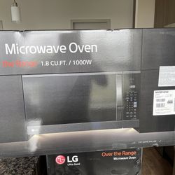 LG - 1.8 Cu. Ft. Over-the-Range Microwave - Black Stainless Steel
