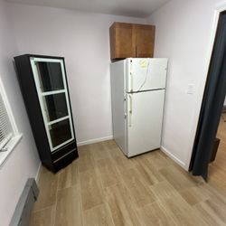 Refrigerator 16 Cub 2 Door For Sale