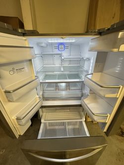 LG Stainless Steel French Door Refrigerator – Works Perfectly