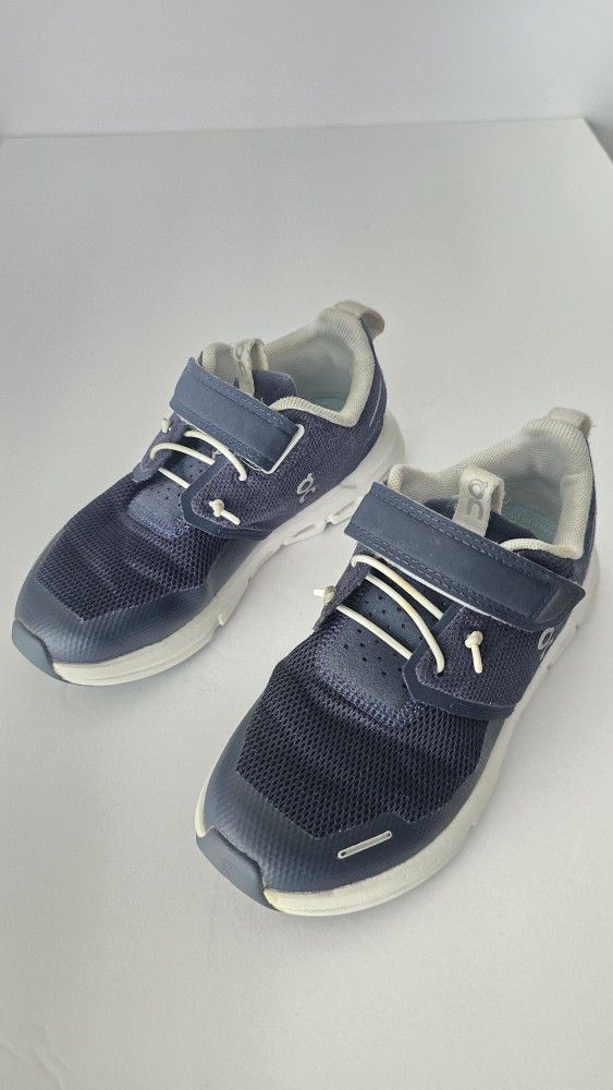 On Cloud, Cloudplay Running Kids Shoes Tennis
