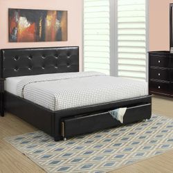 Full Bed
Color: Black / Mattress Included.     Cama Full Size Color Negra  / Colchon Incluido. Nueva En Caja 