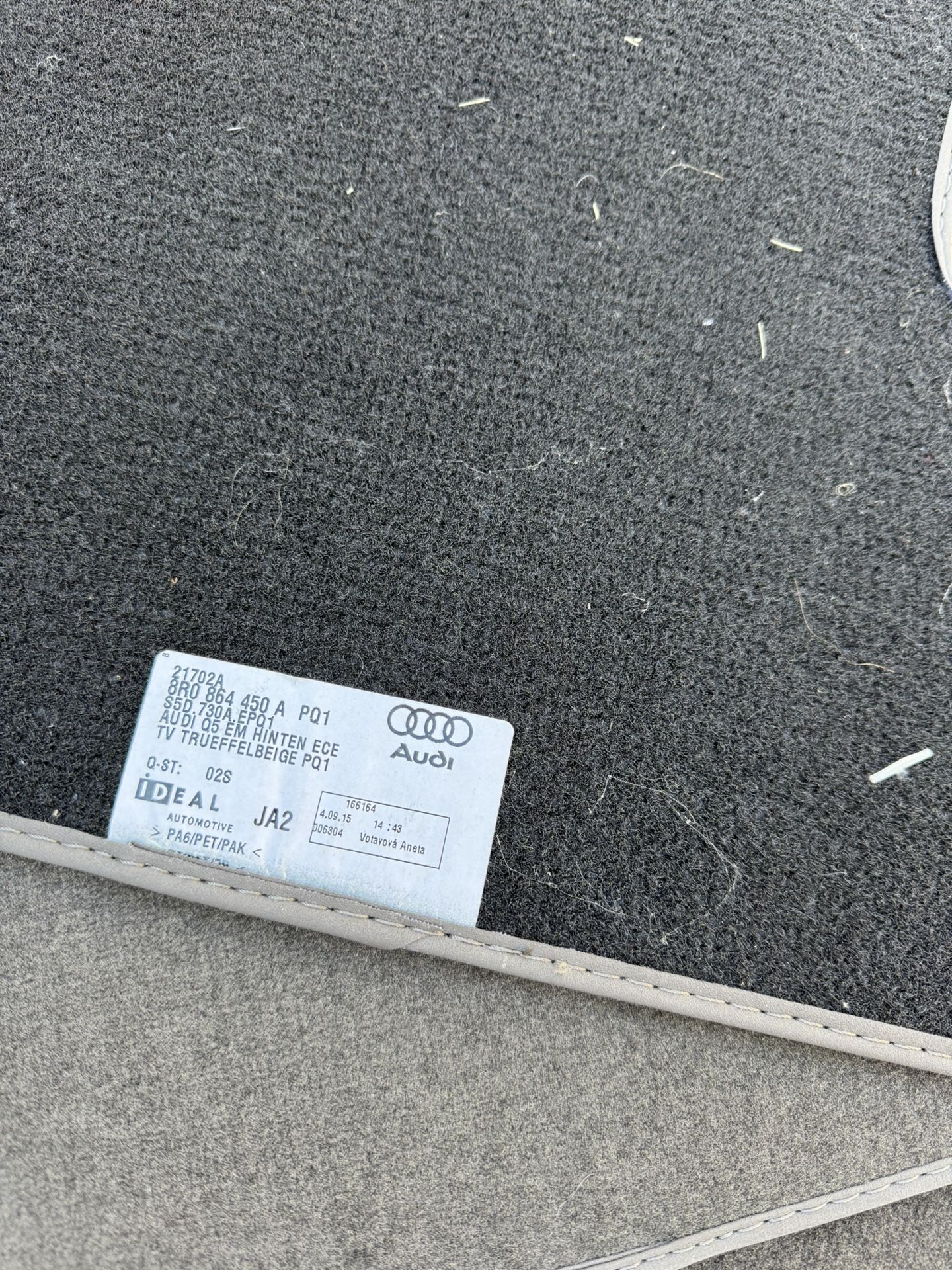 Audi Q5 2016 Manufacturer Floor Matts. 