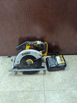 DEWALT M:DCS573 CIRCULAR SAW