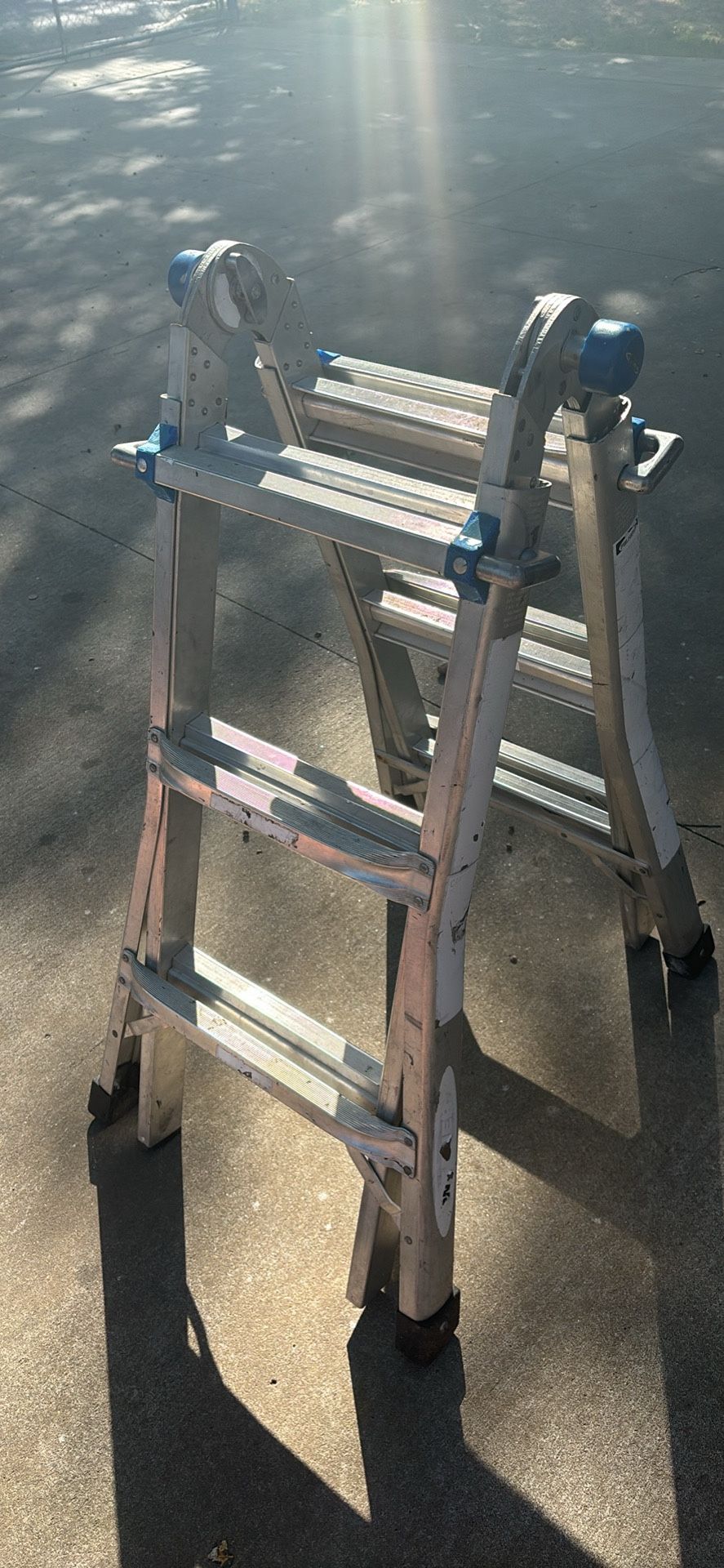 Wagner ladder 14ft reach aluminum.