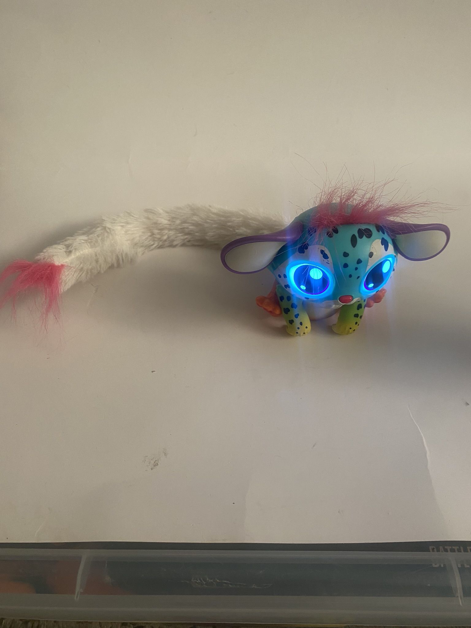 Mattel Lil Gleemerz Rainbow Rainbeam