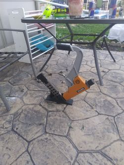 Bostitch Flooring Nailer 2 N 1