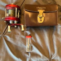 Ambassaduer 5000 Vintage Fishing Reel With Leather Case
