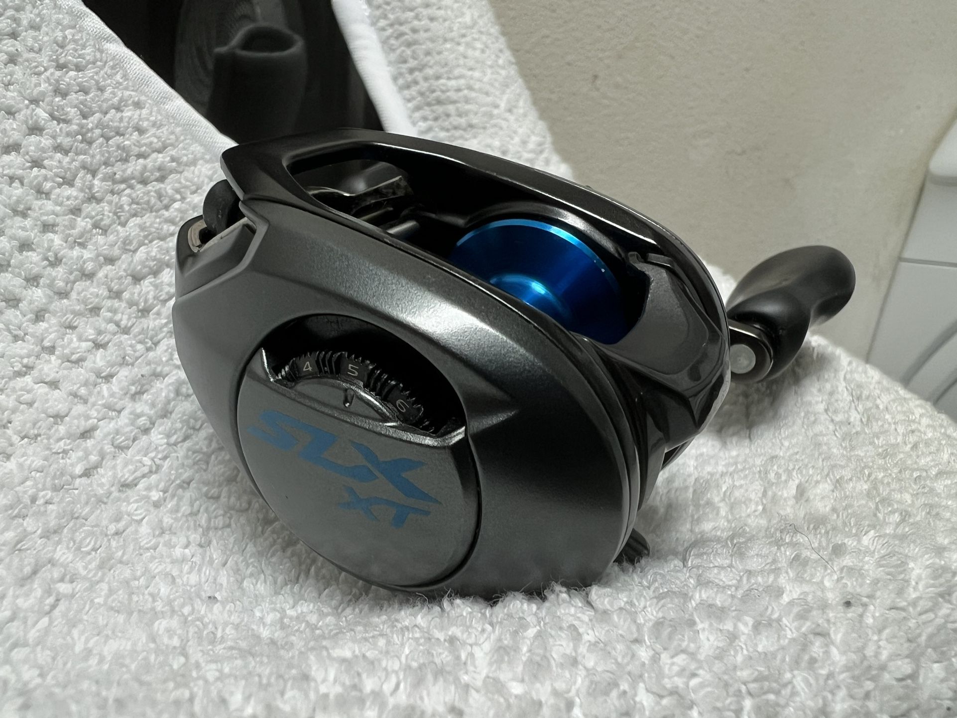 Shimano SLX XT Fishing Reel