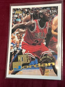 Michael Jordan Topps Chicago Bulls Basketball Card