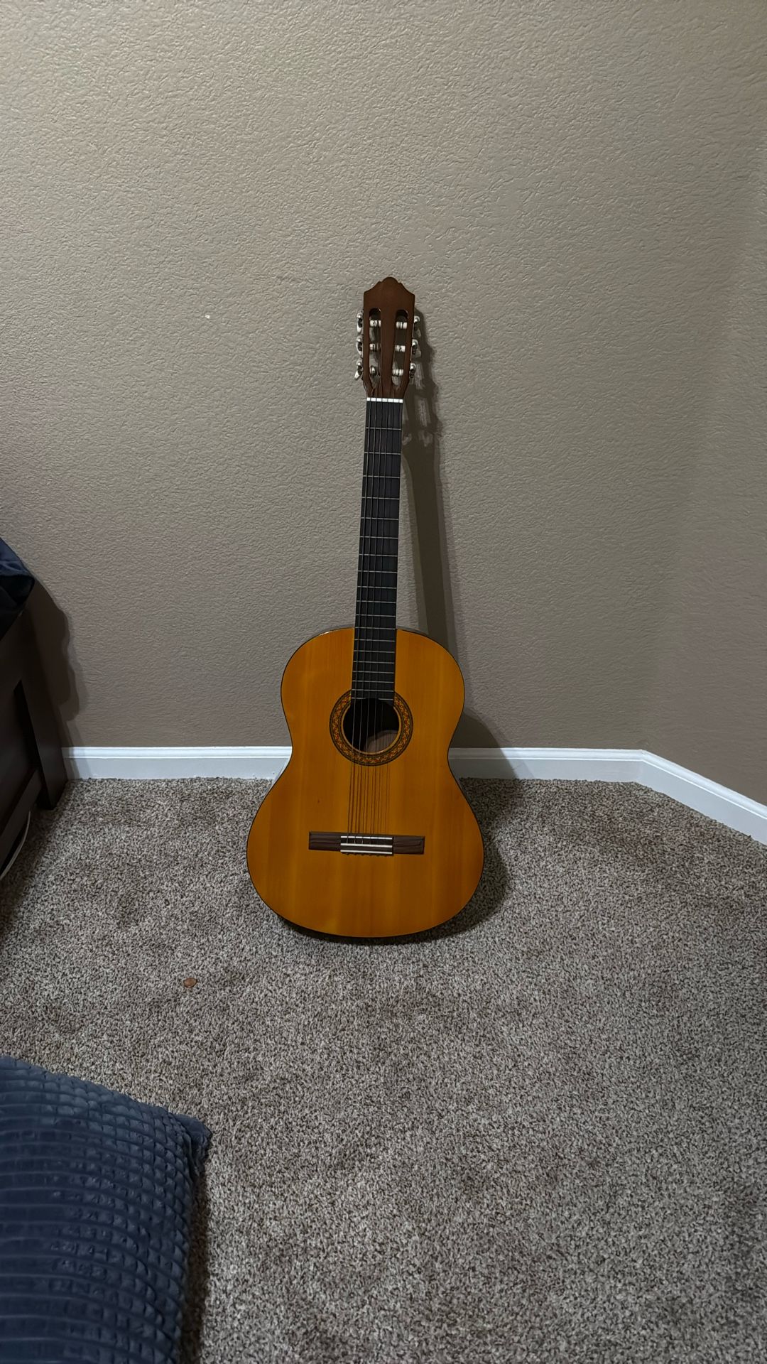 Yamaha CGS104A Classical Guitar (with carry bag)