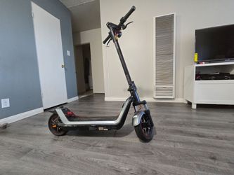 Use scooter brake needs to be fixed. Practically brand new