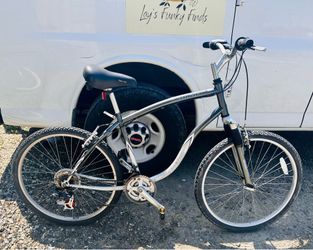 Schwinn Skyliner Hybrid Bike