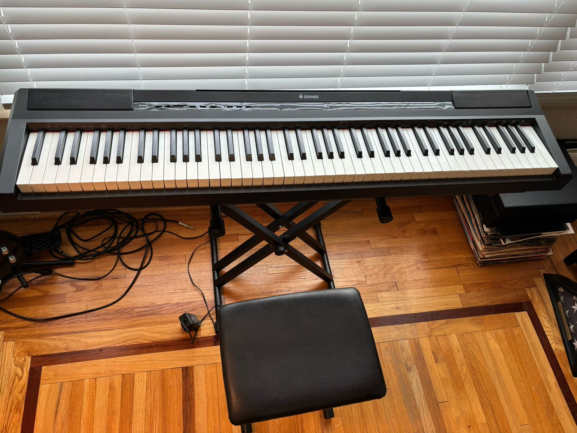 Donner Keyboard with Stand and Seat