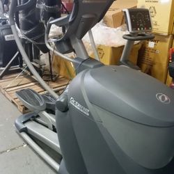 Octane Fitness Pro 3700 Classic Elliptical Machine Trainers