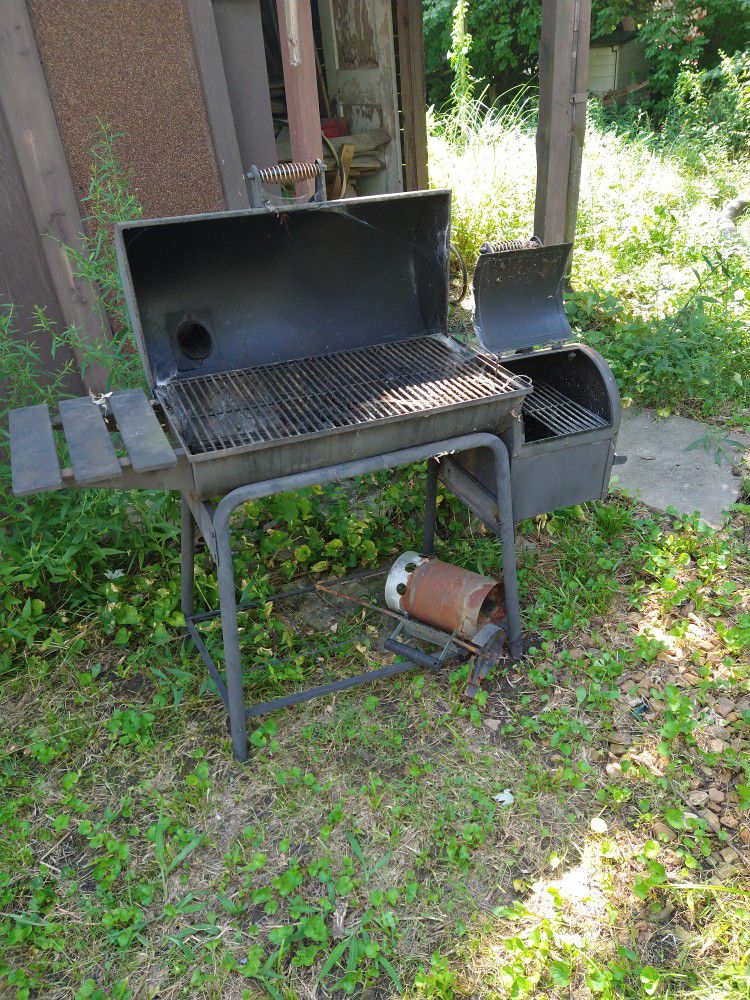 bbq grill and smoker 