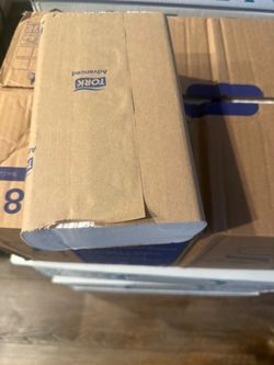 New box Multifold hands towels 16 packs (250) 4000 towels