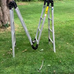 Collapsible ladder