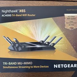 NETGEAR Nighthawk X6S AC4000 Tri-band WiFi Router - Great Condition