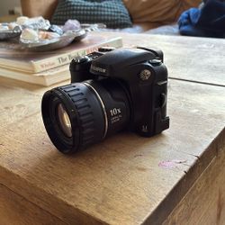 Fuji Film Finepix S5200