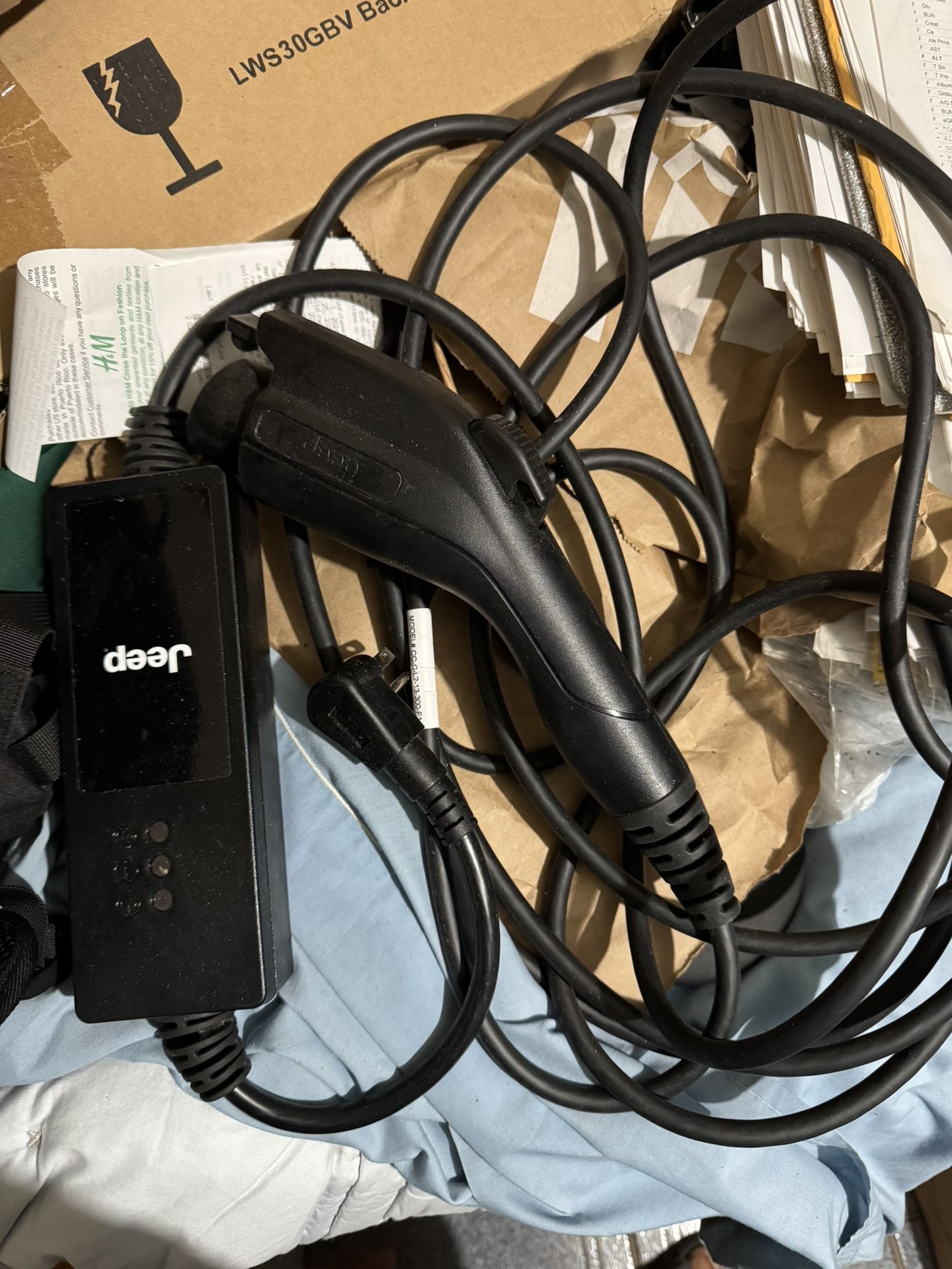 Jeep Wrangler 4xe 2021 Battery Charger