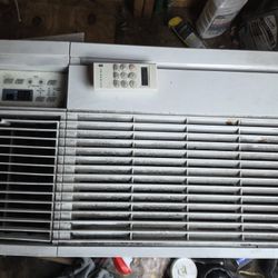 Friedrich 12000 BTU Room Air Conditioner 