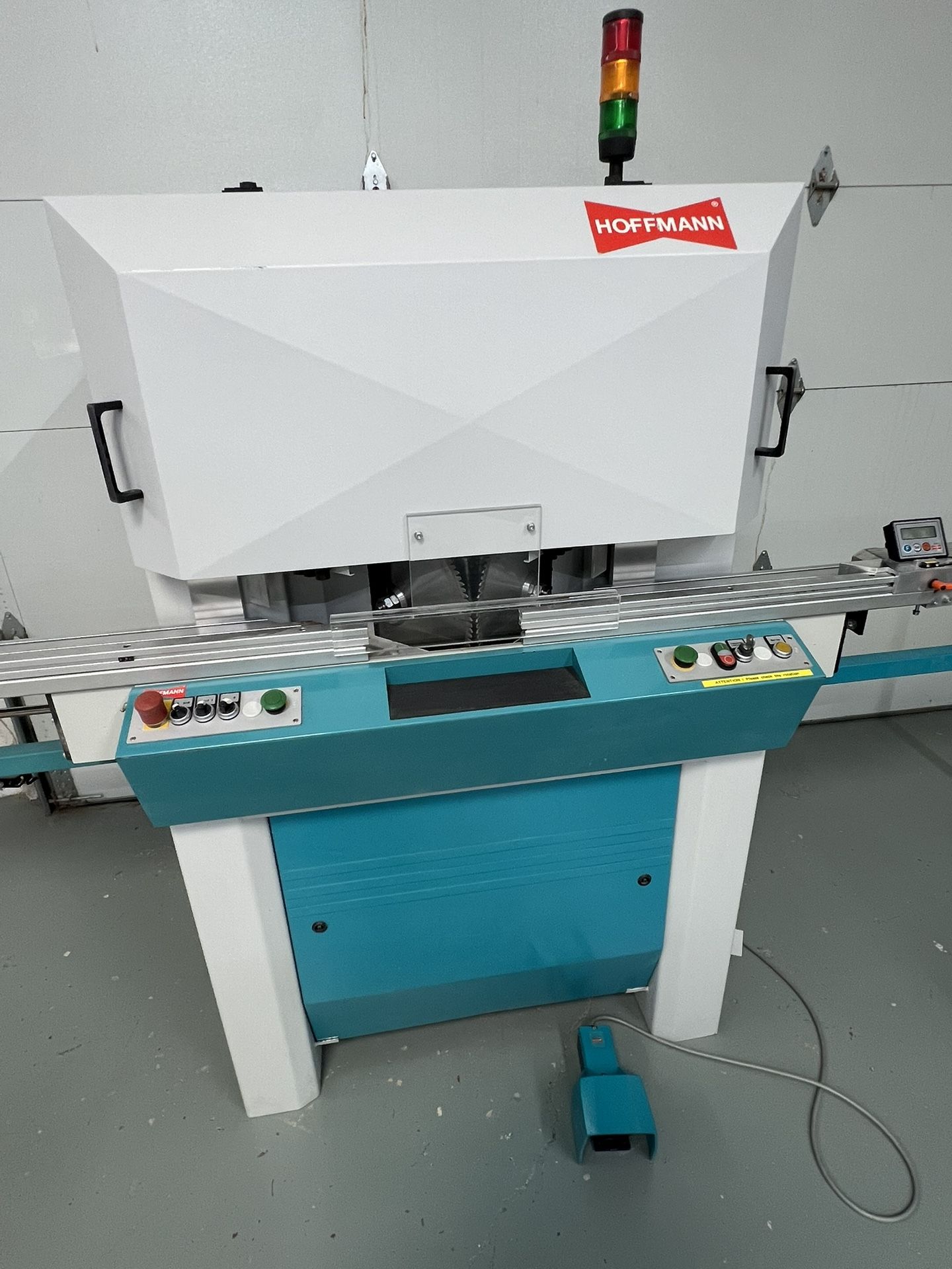 Hoffmann MS35SF Double Miter Saw With Dovetail Routing