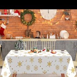 Christmas Tablecloths