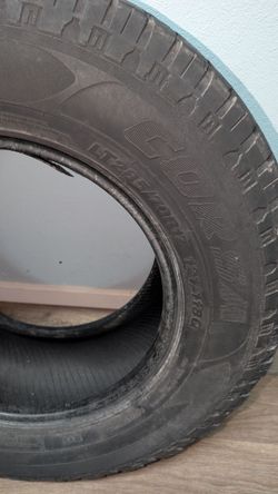 285/70/17 tire