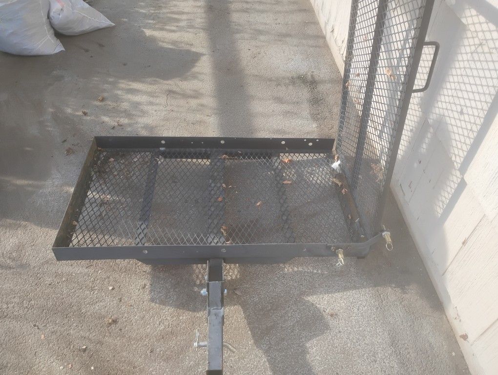 Wheelchair/Hitch Cargo Career