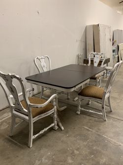 Stunning White/Espresso Dining Set