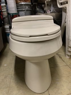 KOHLER ELECTRIC TOILET 