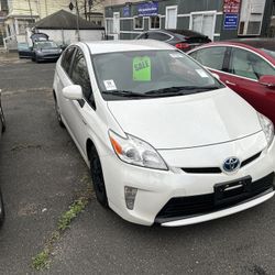 2013 Toyota Prius SUPER CLEAN!!