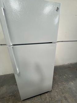 Refrigerator GE 28”