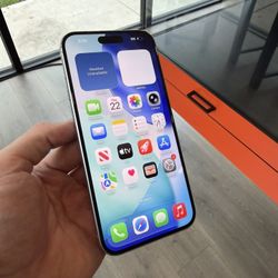 Apple iPhone 15 Plus 128GB Unlocked to any carrier! Small crack on back.